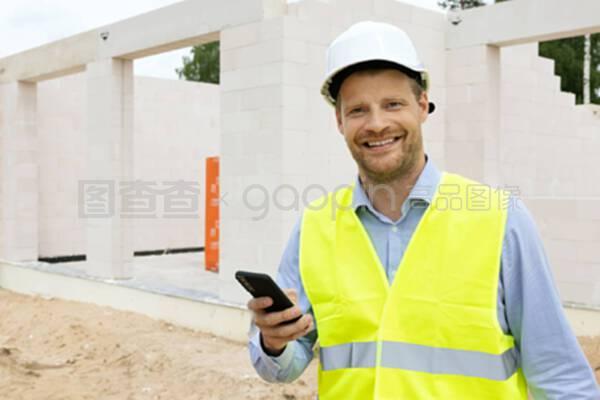 建筑工地施工工程师。工程监理